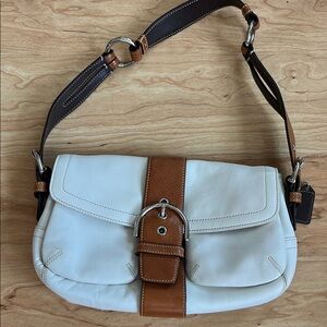 Vintage COACH K04S-3653 Cream/Brown Leather Soho Hobo Flap Shoulder Bag